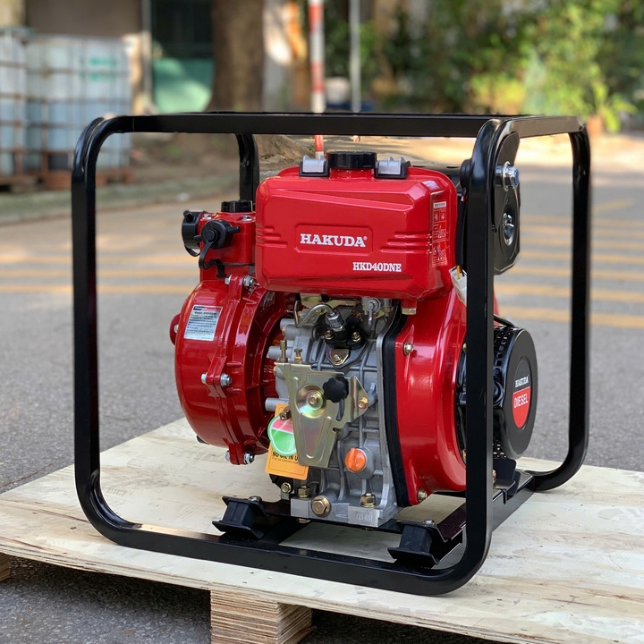 Máy bơm nước cứu hỏa chạy dầu HAKUDA HKD40DNE 4KW
