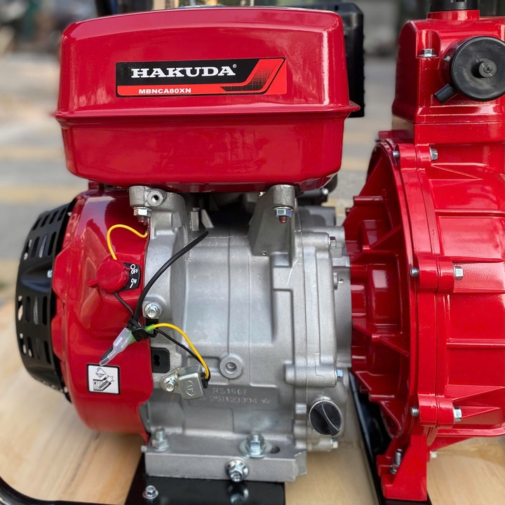 Máy bơm nước cao áp chạy xăng HAKUDA 16HP MBNCA80XN