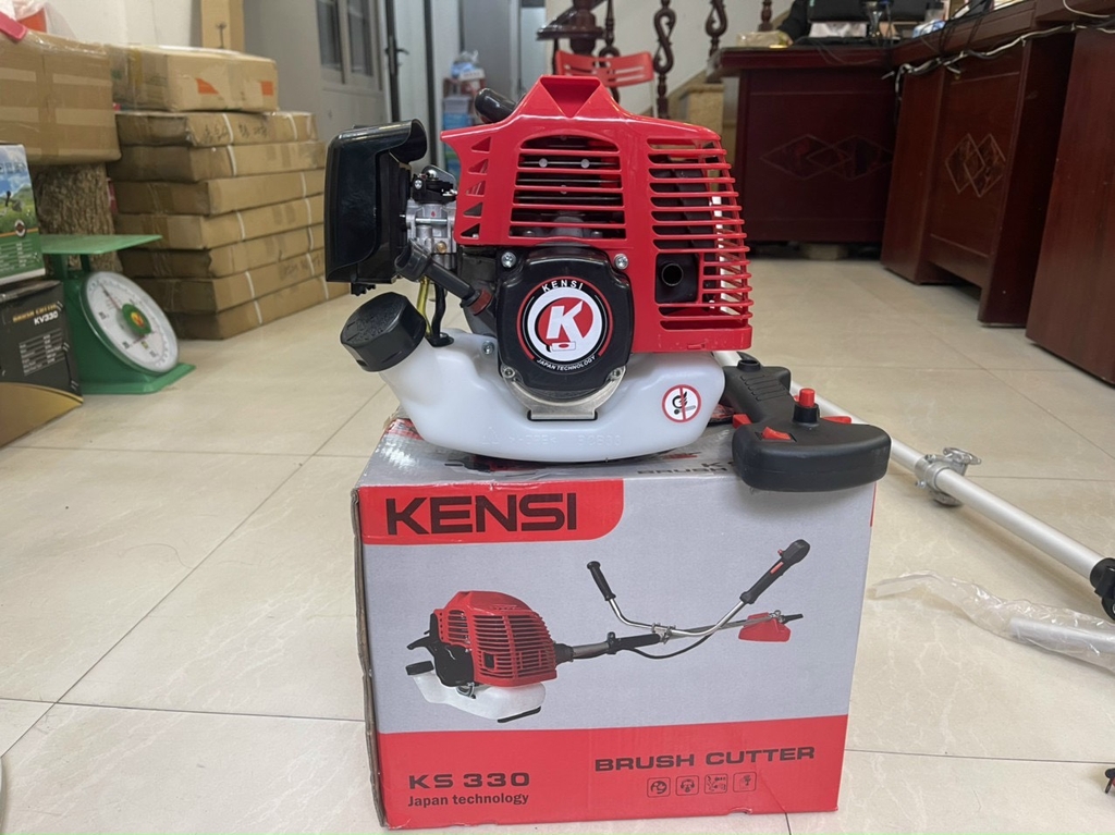 Máy Cắt Cỏ 2 Thì Kensi 900W KS 330