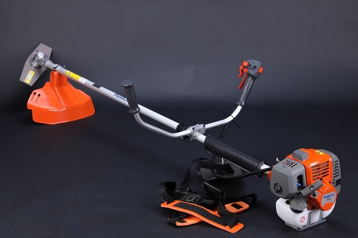 Máy cắt cỏ 2 thì HUSKOREA 1.75KW HK-543