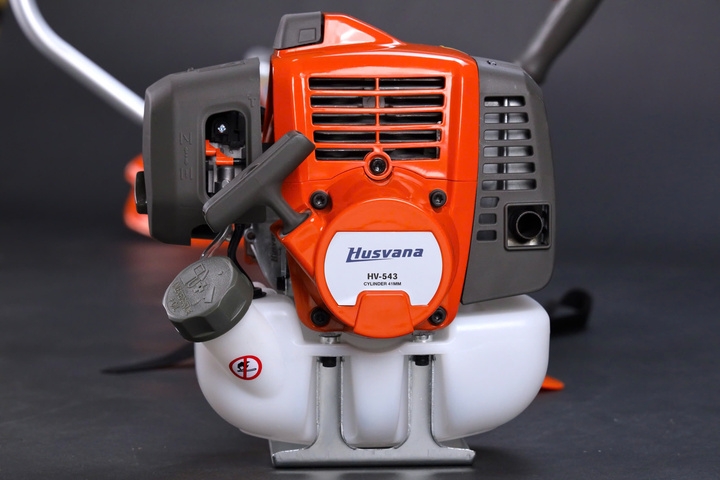 Máy cắt cỏ đeo lưng 2 thì HUSVANA 1750W HV-543E có đề