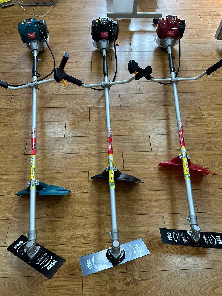 Máy cắt cỏ CALI CL35 đỏ-đen 4 thì 1000W