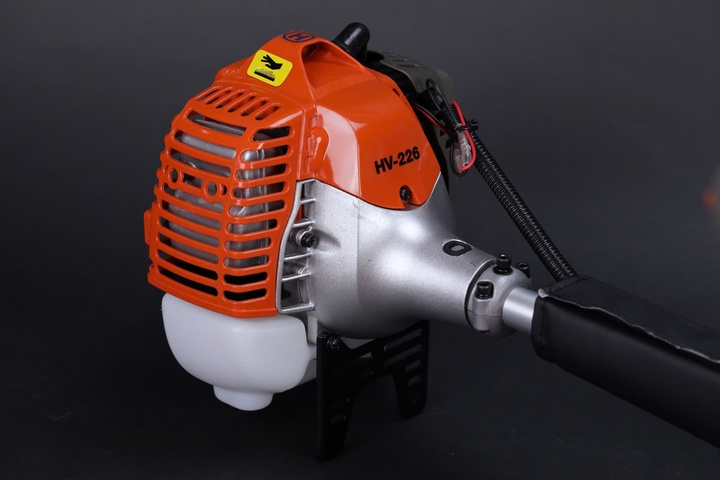 Máy cắt cỏ đeo lưng 2 thì 750W HUSVANA HV-226