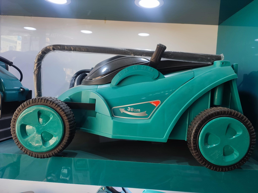 Máy cắt cỏ đẩy tay dùng điện 1600W TOTAL TGT616151