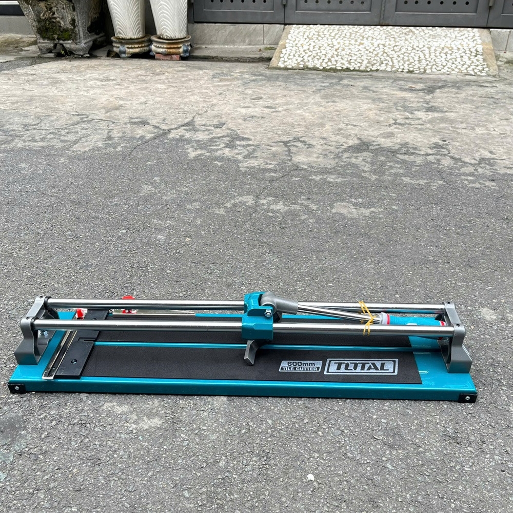 Máy cắt gạch đẩy tay TOTAL THT576002 600mm