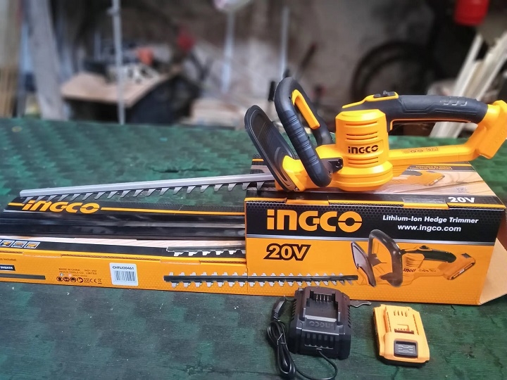 Máy cắt hàng rào dùng pin 20V INGCO CHTLI20461