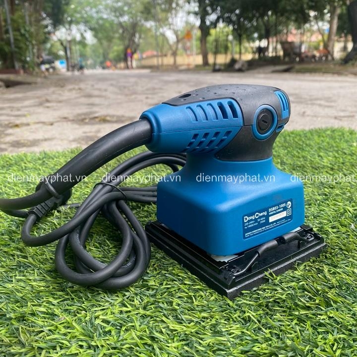 Máy chà nhám rung Dongcheng 240W DSB03-100S