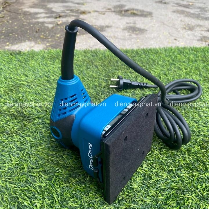 Máy chà nhám rung Dongcheng 240W DSB03-100S