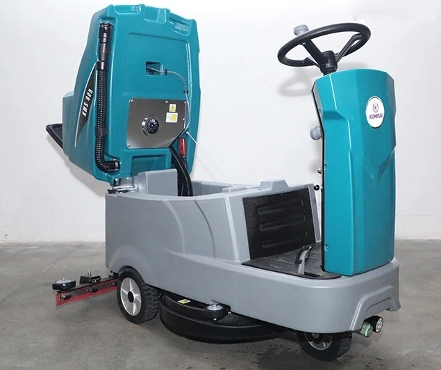 Máy chà sàn công nghiệp liên hợp ngồi lái Kumisai KMS 60B