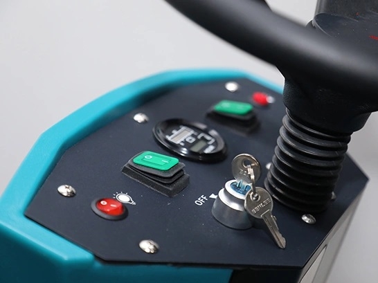 Máy chà sàn công nghiệp liên hợp ngồi lái Kumisai KMS 60B