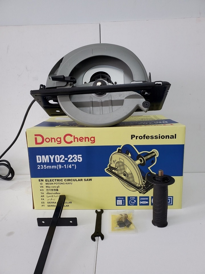 Máy cưa gỗ Dongcheng 2000W DMY02-235