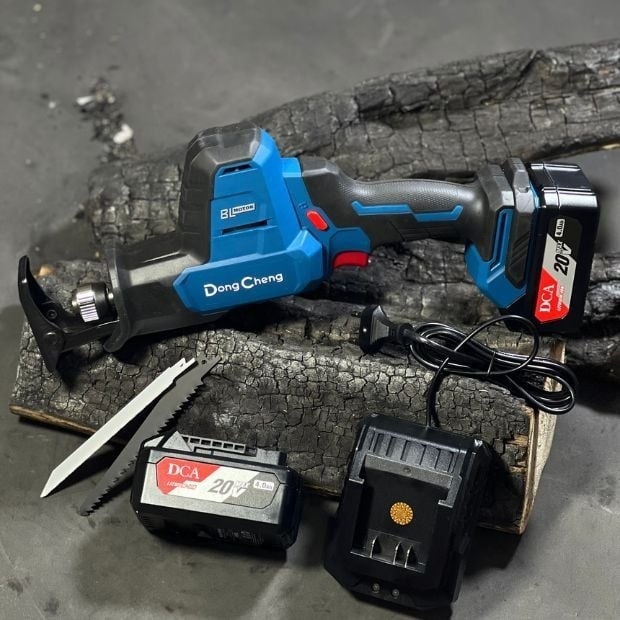 Máy Cưa Kiếm Dùng Pin 20V DongCheng DCJF22 - Bộ 1 Pin 4a sạc thùng nhựa