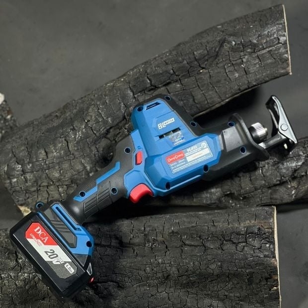 Máy Cưa Kiếm Dùng Pin 20V DongCheng DCJF22 - Bộ 1 Pin 4a sạc thùng nhựa