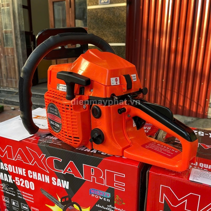 Máy cưa xích chạy xăng 2 thì MAXCARE 2.1KW MAX-5200