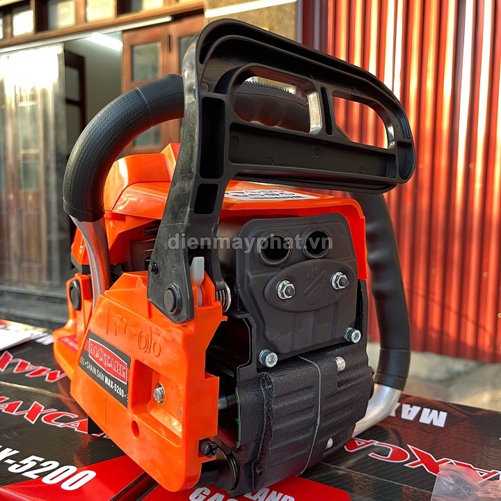 Máy cưa xích chạy xăng 2 thì MAXCARE 2.1KW MAX-5200