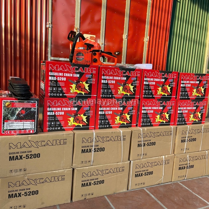 Máy cưa xích chạy xăng 2 thì MAXCARE 2.1KW MAX-5200