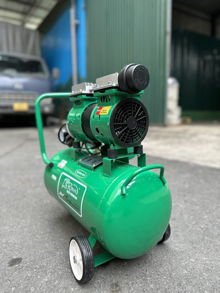 Máy Nén Khí Không Dầu Romano 840W ROMA750/30 30L