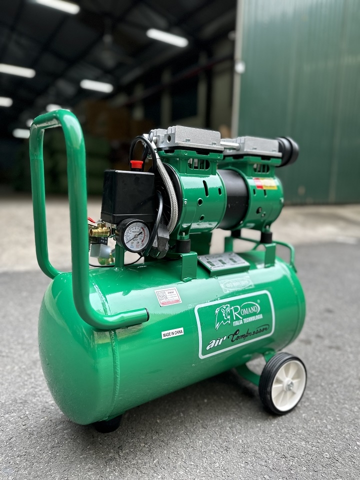 Máy Nén Khí Không Dầu Romano 840W ROMA750/30 30L