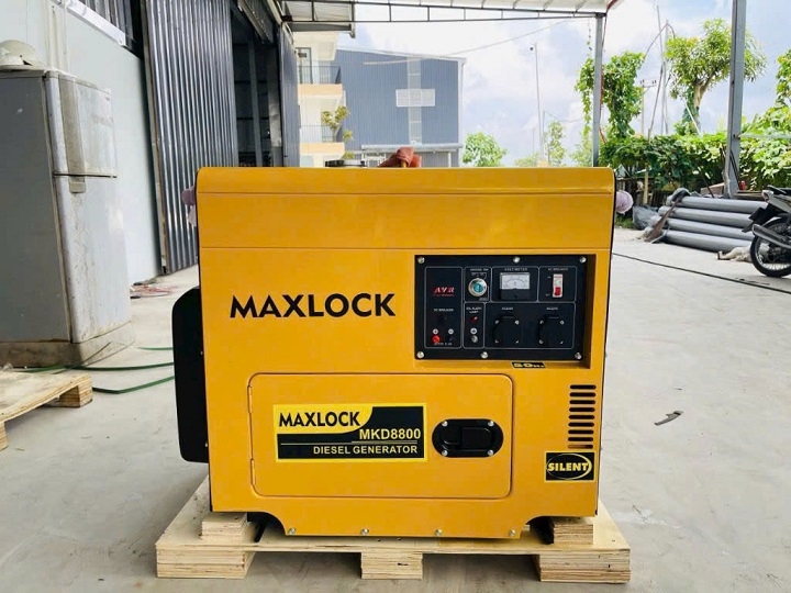 Máy phát điện chạy dầu 7KW MAXLOCK MKD8800