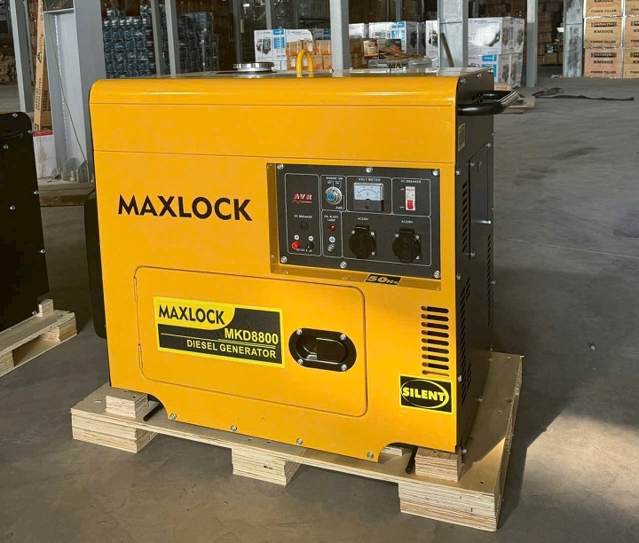 Máy phát điện chạy dầu 7KW MAXLOCK MKD8800