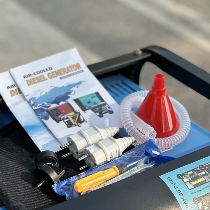 Máy phát điện chạy dầu HAKUDA 8KW HKD8000P1T