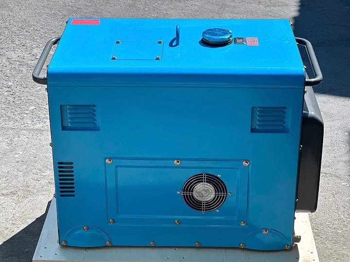 Máy phát điện chạy dầu CHAMPION 7KW CP-8500 cách âm