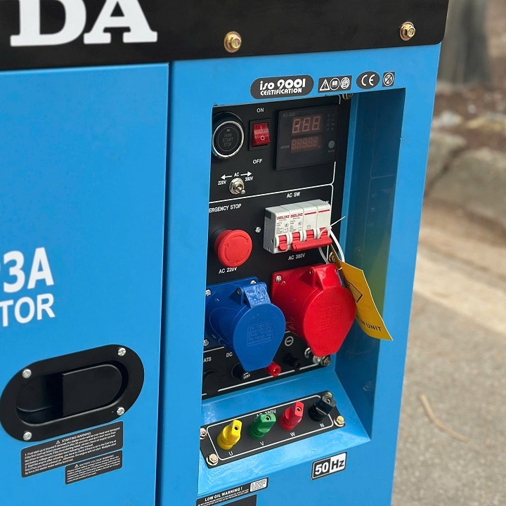 Máy phát điện chạy dầu diesel 10KW HAKUDA HKD10000P3A 3 pha