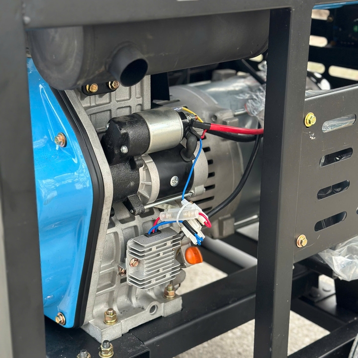 Máy phát điện chạy dầu HAKUDA 10KW HKD10000P1T