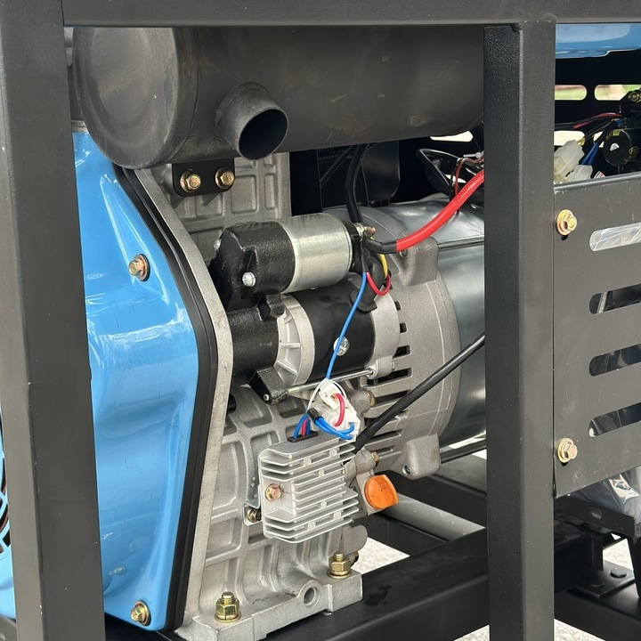 Máy phát điện chạy dầu diesel 10KW HAKUDA HKD10000P3T 3 pha