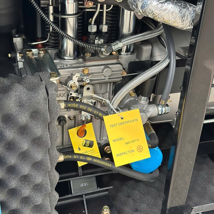 Máy phát điện chạy dầu 12KW HAKUDA HKD12KP1A siêu cách âm