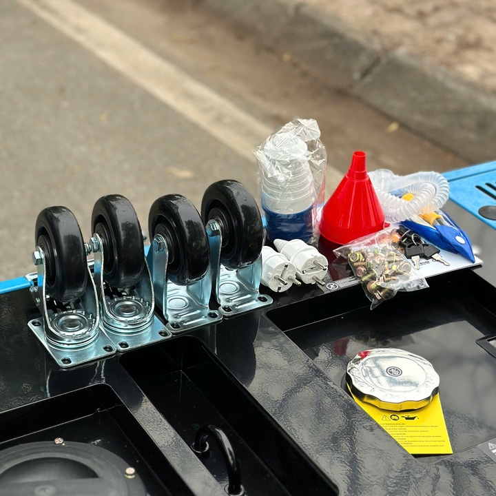 Máy phát điện chạy dầu 12KW HAKUDA HKD12KP1A siêu cách âm