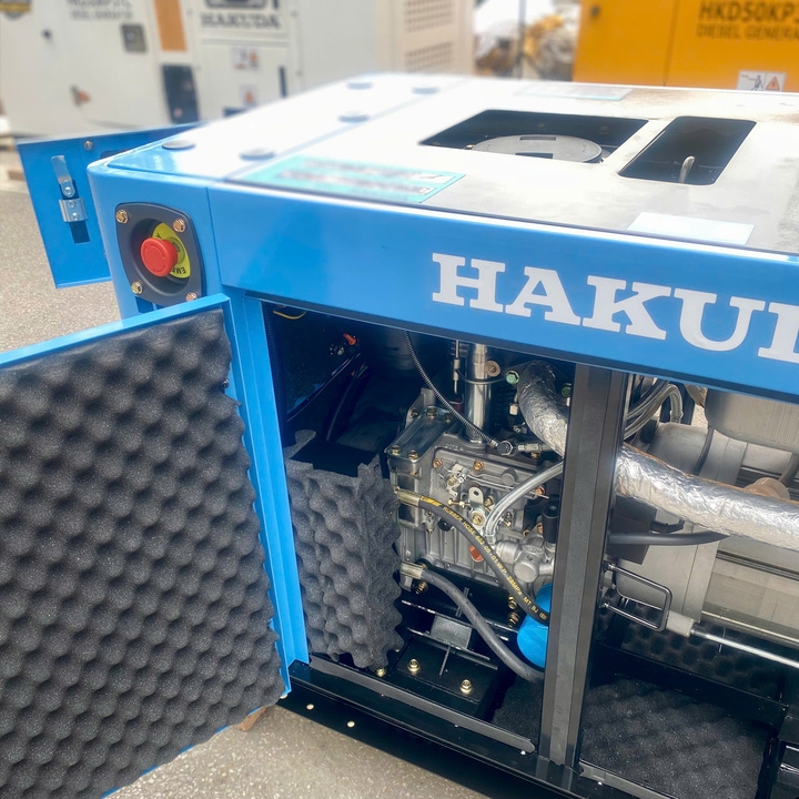 Máy phát điện chạy dầu diesel 12KW HAKUDA HKD13KP3EP 3 pha chống ồn