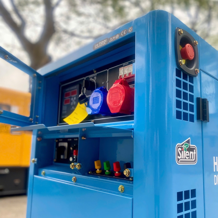 Máy phát điện chạy dầu diesel 12KW HAKUDA HKD13KP3EP 3 pha chống ồn