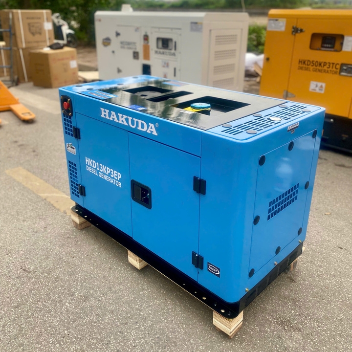 Máy phát điện chạy dầu diesel 12KW HAKUDA HKD13KP3EP 3 pha chống ồn