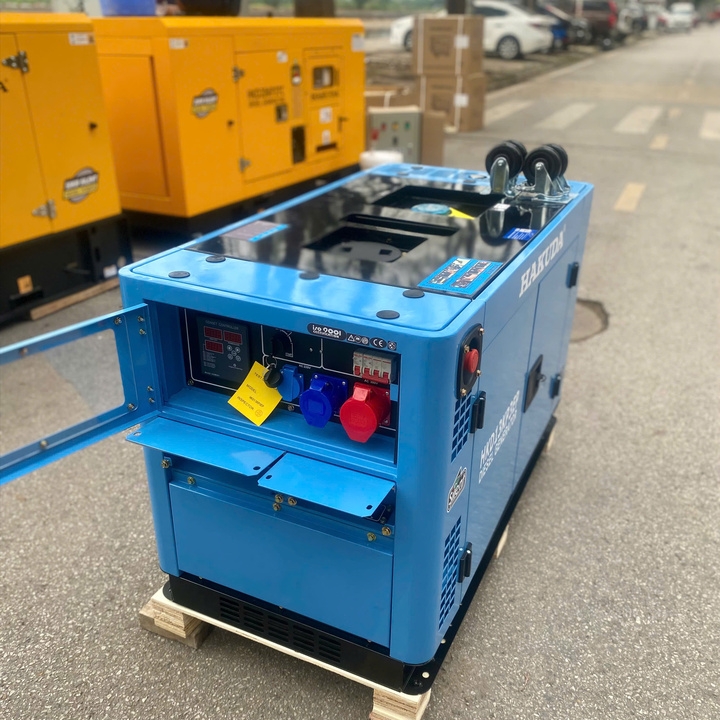 Máy phát điện chạy dầu diesel 12KW HAKUDA HKD13KP3EP 3 pha chống ồn