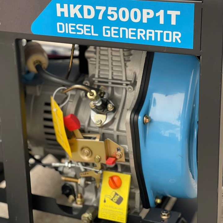 Máy phát điện chạy dầu HAKUDA 7KW HKD7500P1T