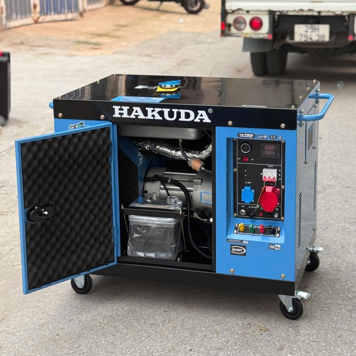 Máy phát điện chạy dầu HAKUDA 8KW HKD8500P3A 380V đề