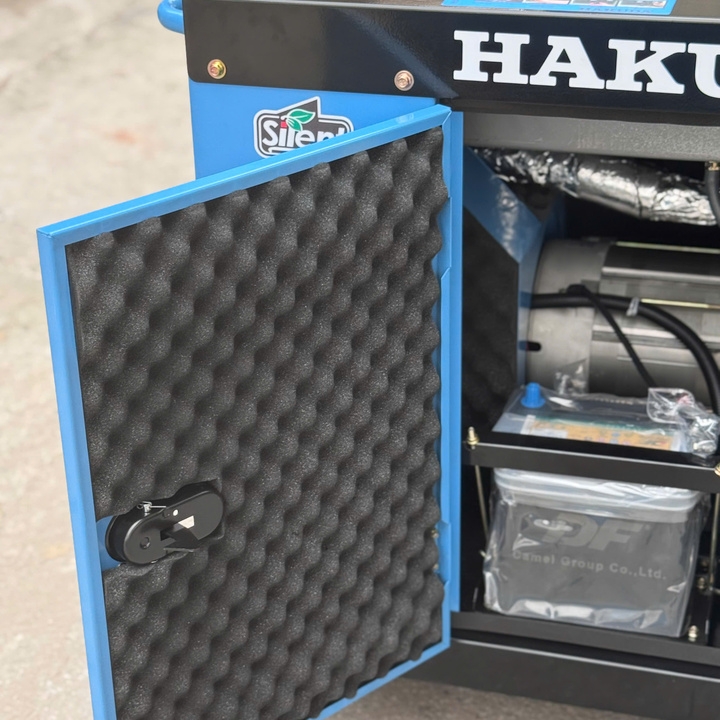 Máy phát điện chạy dầu HAKUDA 8KW HKD8500P3A 380V đề