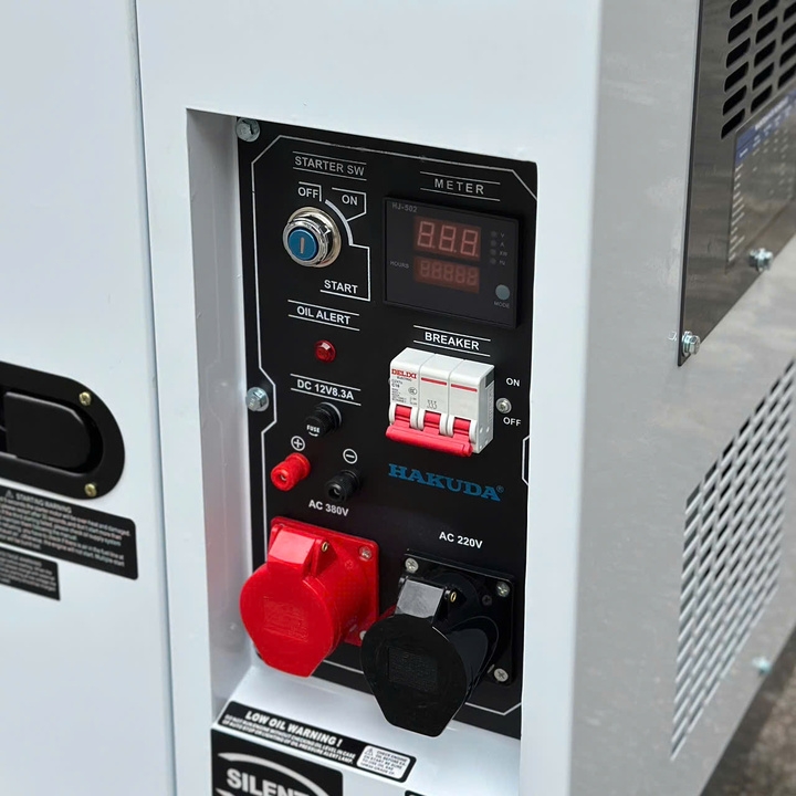 Máy phát điện chạy dầu diesel 8KW HAKUDA HKD8500P3PRO 3 pha siêu êm
