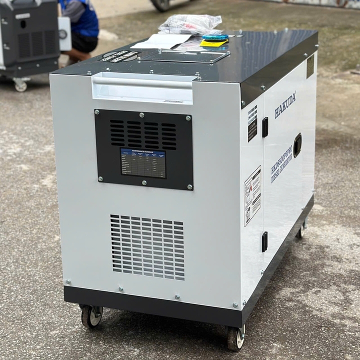 Máy phát điện chạy dầu diesel 8KW HAKUDA HKD8500P3PRO 3 pha siêu êm