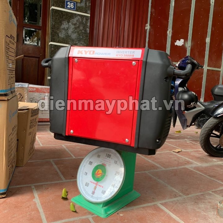 Máy phát điện chạy xăng KYO POWER 3KW THG3000IS