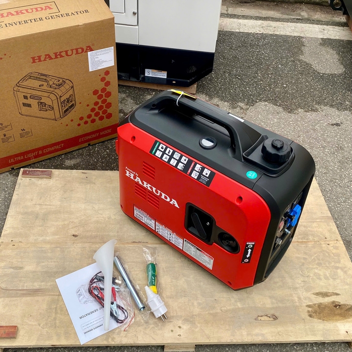 Máy phát điện chạy xăng inverter 3KW HAKUDA HKD3300i siêu cách âm