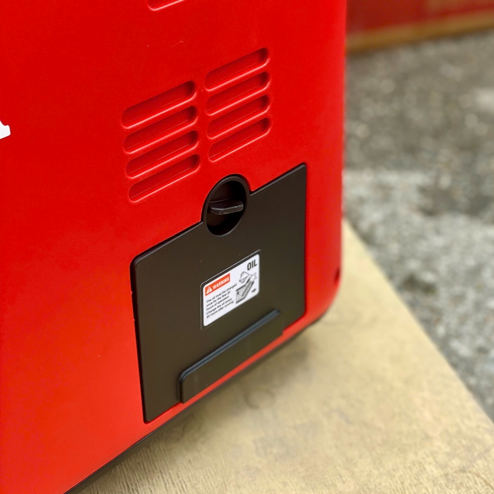 Máy phát điện chạy xăng biến tần HAKUDA 3KW HKD3300i siêu cách âm