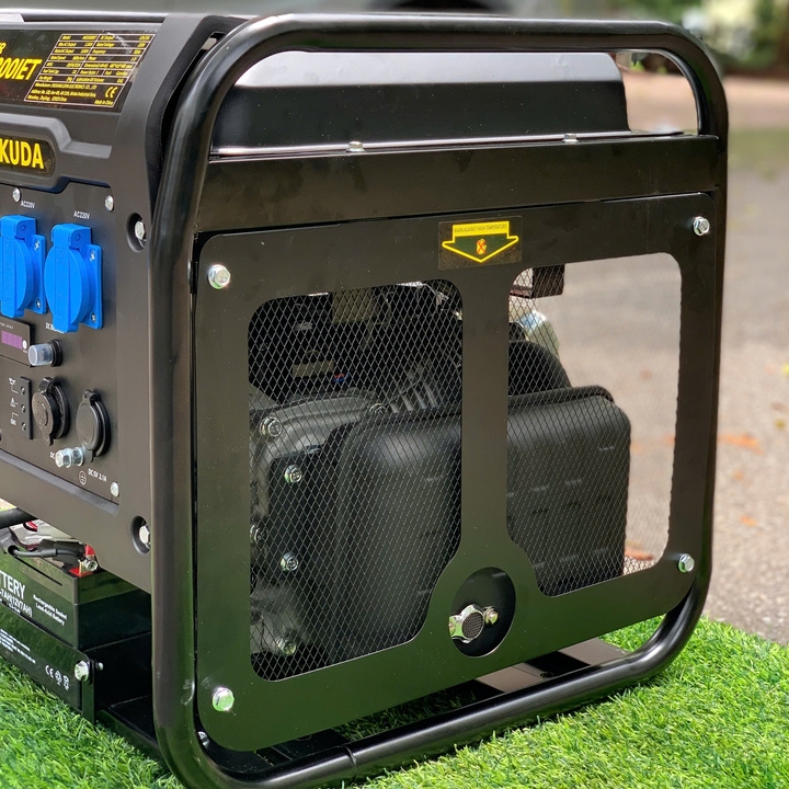 Máy phát điện động cơ xăng inverter HAKUDA 3KW HKD3300IET