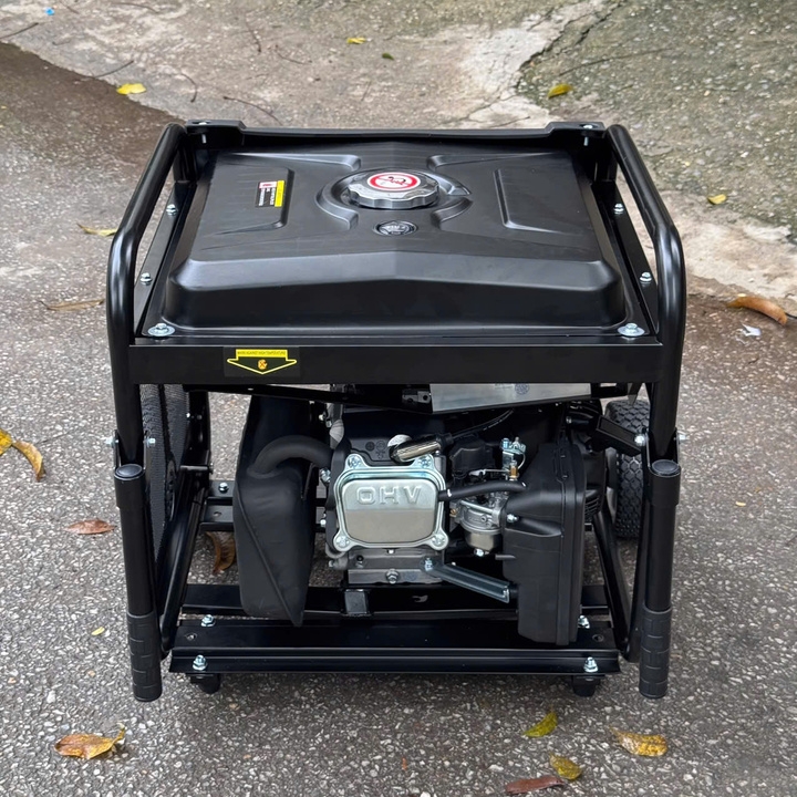 Máy phát điện động cơ xăng inverter HAKUDA 5KW HKD5500IET
