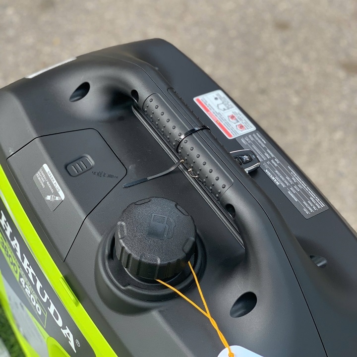 Máy phát điện chạy xăng 4.2KW Hakuda Inverter HKD4200IEPRO có đề