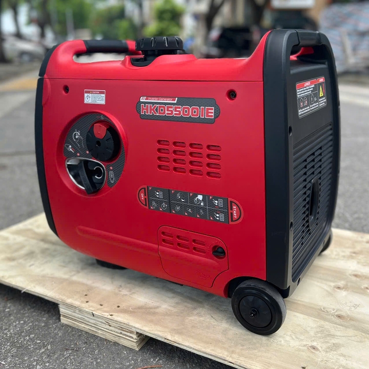 Máy phát điện chạy xăng siêu cách âm 5KW HAKUDA HKD5500IE New có đề
