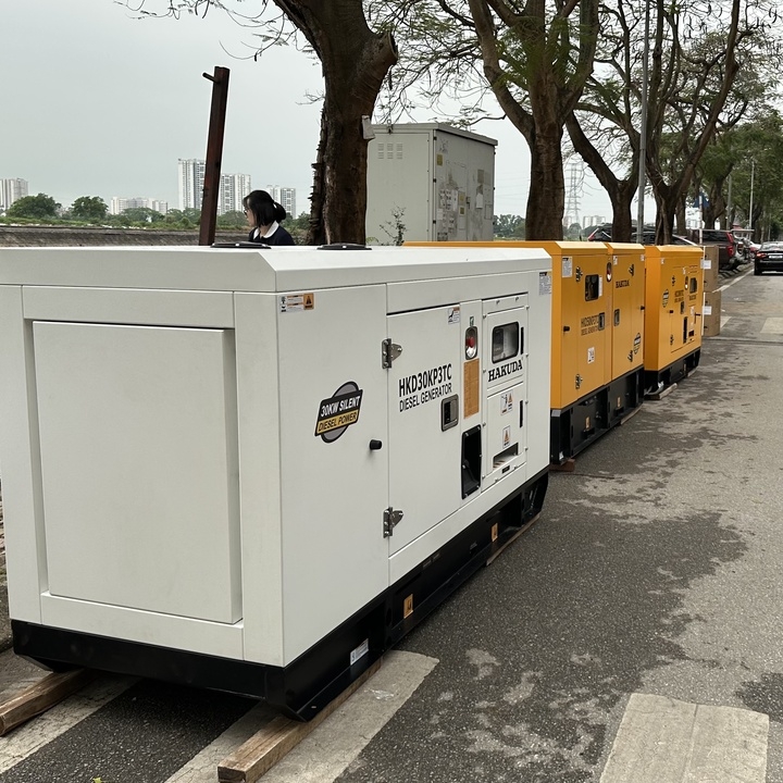 Máy phát điện công nghiệp 30KW/37KVA 3 pha HAKUDA