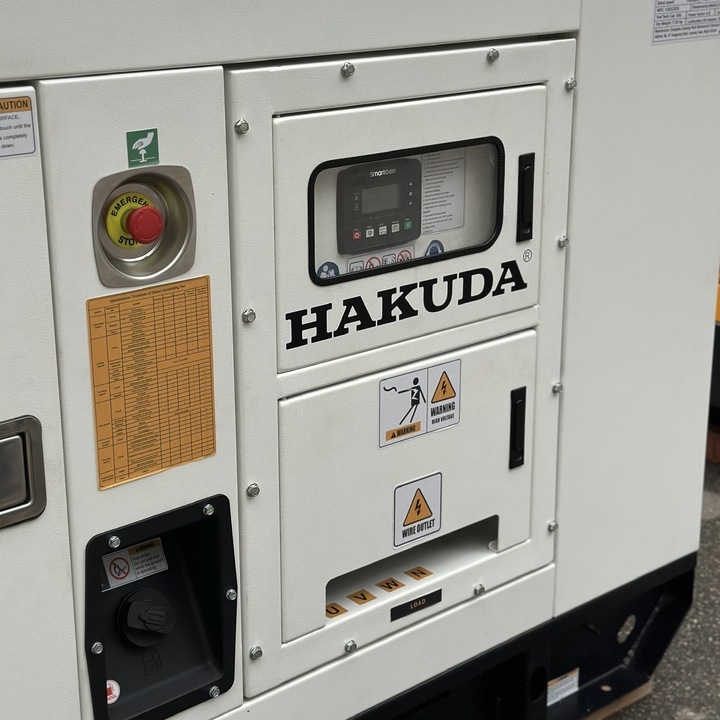 Máy phát điện công nghiệp 30KW/37KVA 3 pha HAKUDA