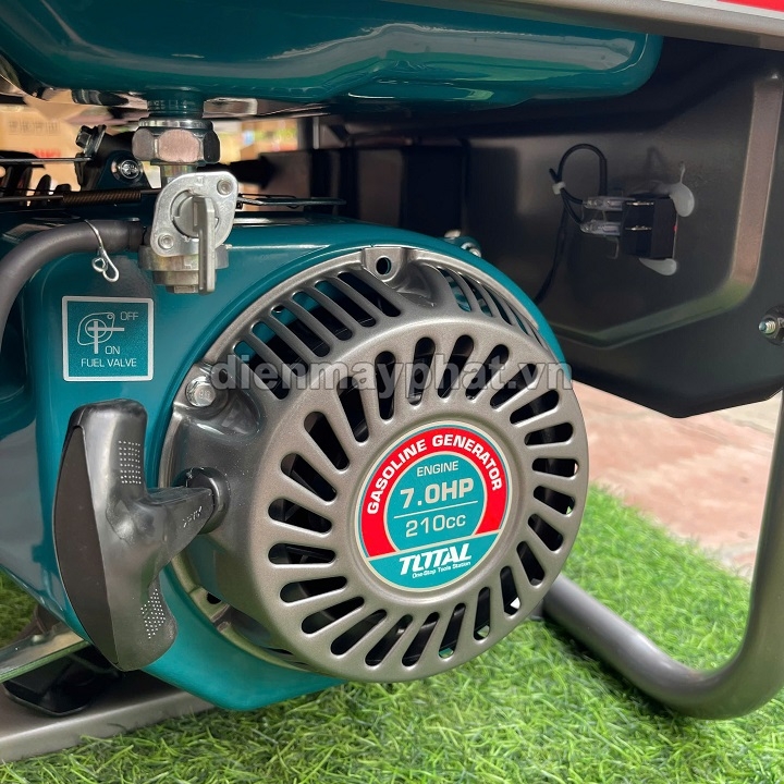 Máy phát điện chạy xăng TOTAL 3KW TP130005